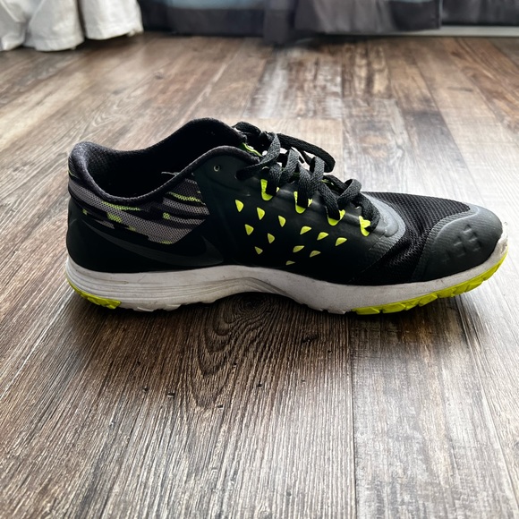 Nike running shoes, super good condition - Picture 3 of 3